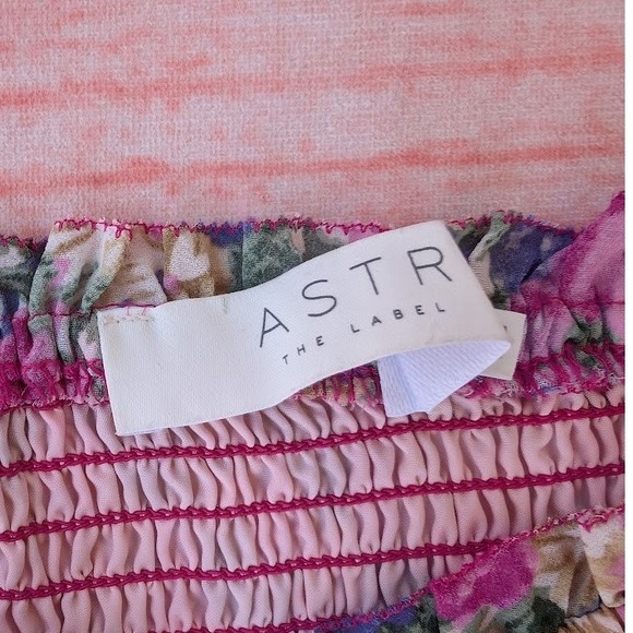 ASTR Sweetheart Puff Sleeve Smocked Midi Dress M Sweetheart Neckline - Picture 8 of 10